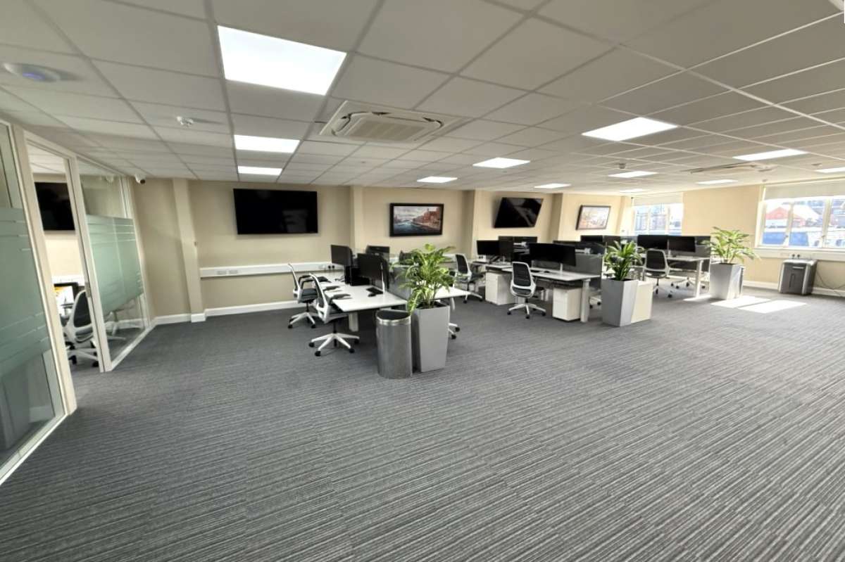 Office in Chelmsford - photo 2