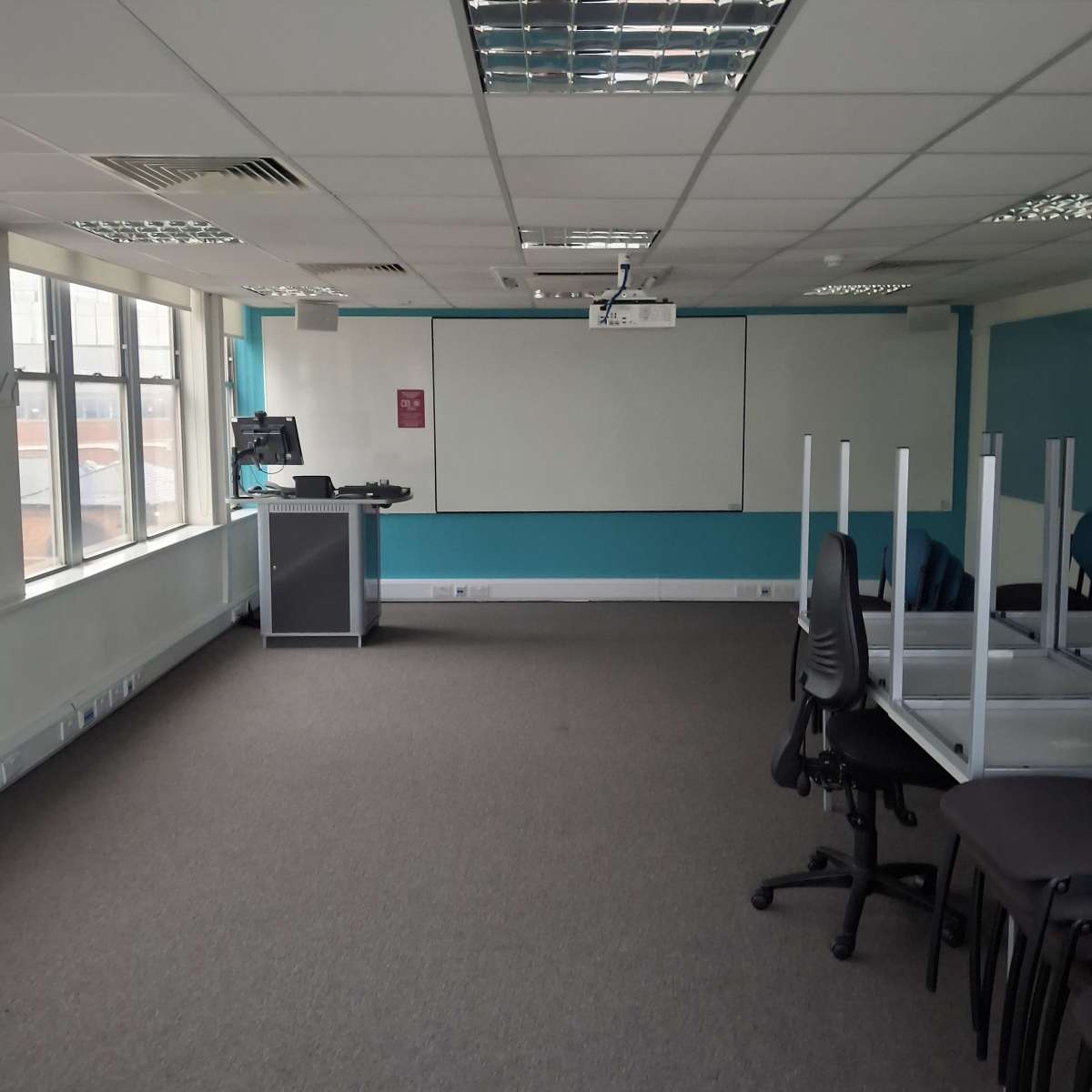 Office in Sheffield - photo 2