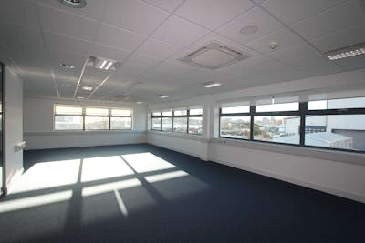 Office in Southampton - photo 4