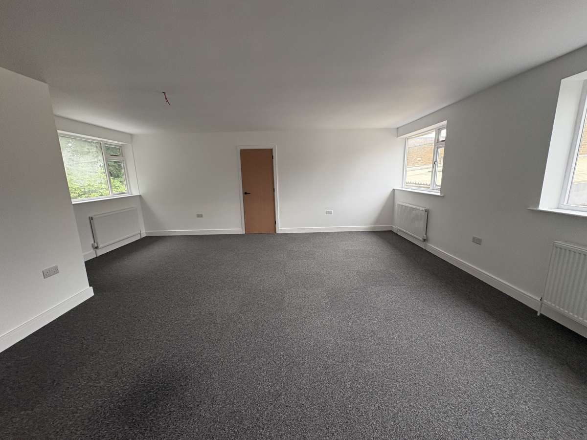 Office in Attenborough - photo 2