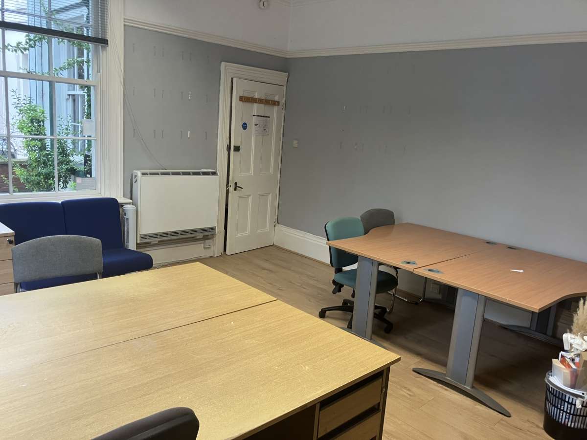 Office in Leicester - photo 3