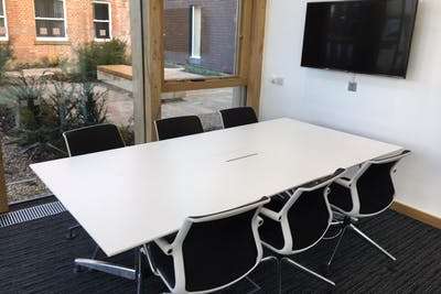 Office in Bordon - photo 4