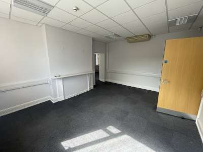 Office in Wolverhampton - photo 2