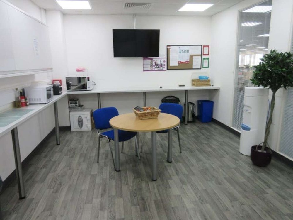 Office in Cranleigh - photo 3