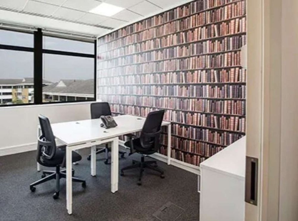 Office in Camberley - photo 4