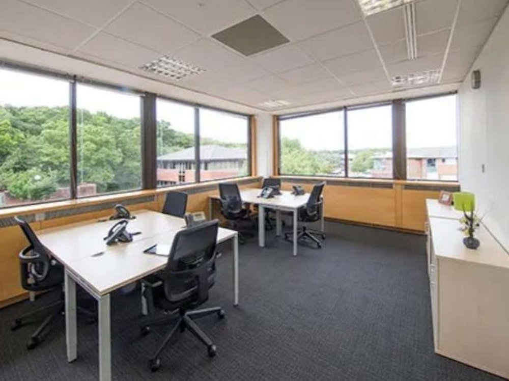 Office in Basingstoke - photo 3