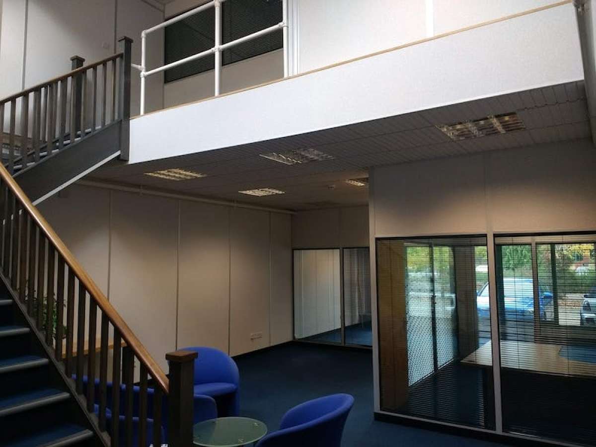 Office in Ascot - photo 4