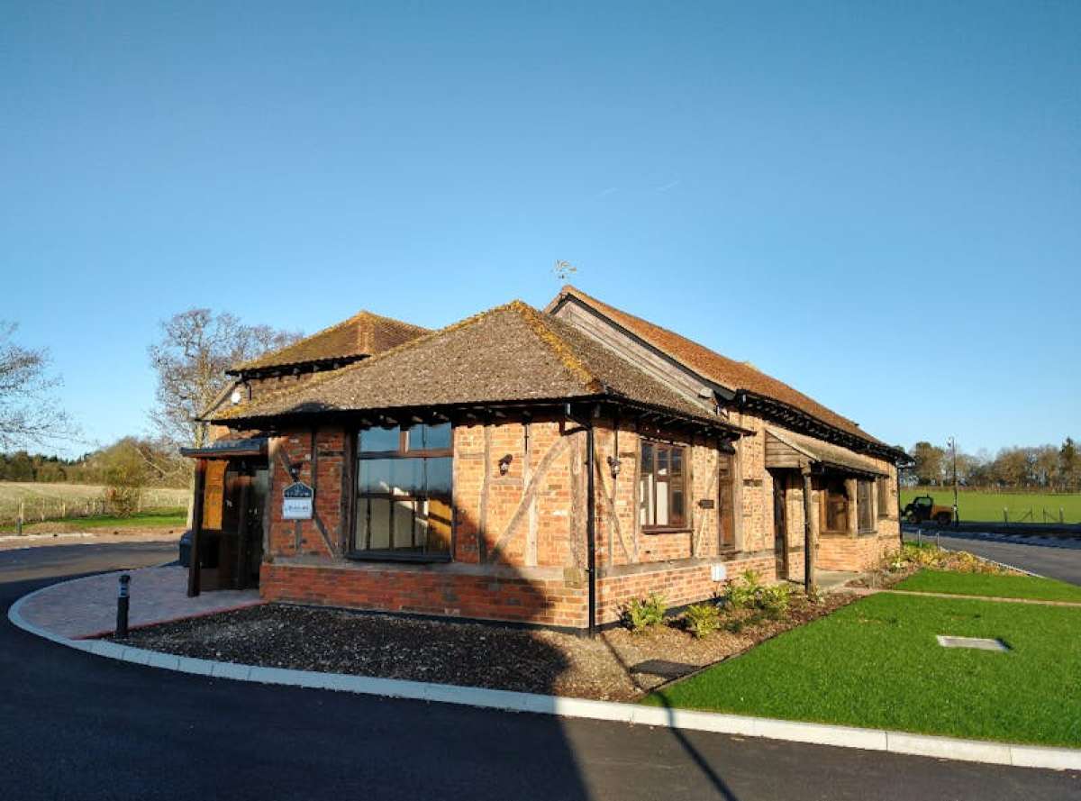 Office in Wokingham - photo 3