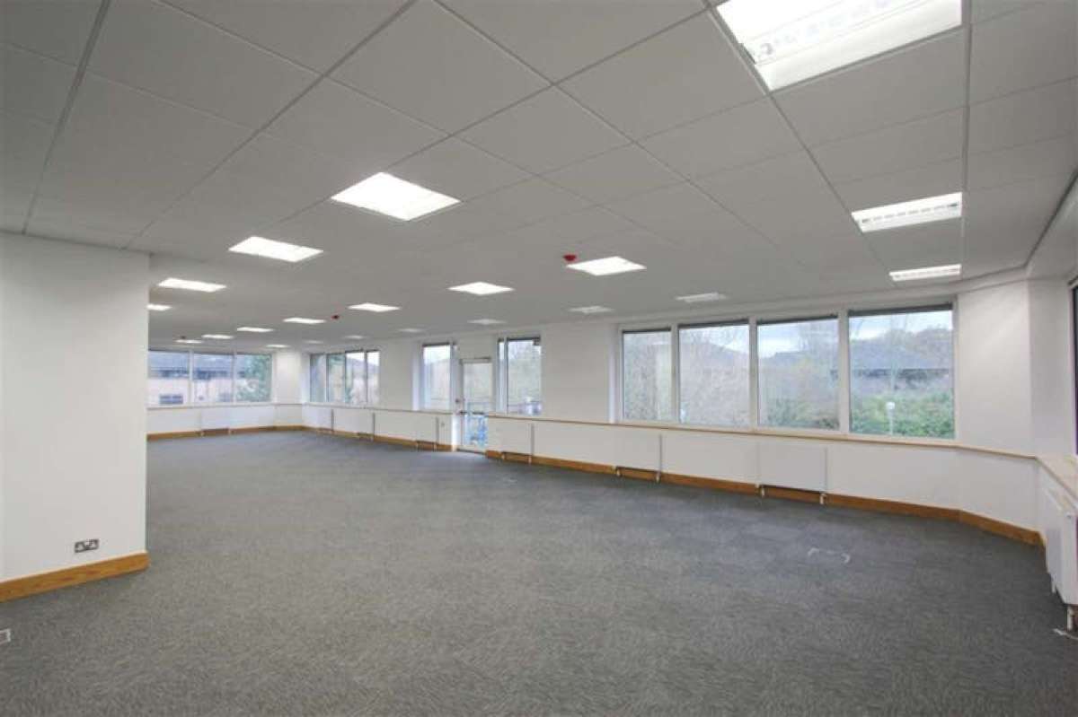 Office in Fareham - photo 2