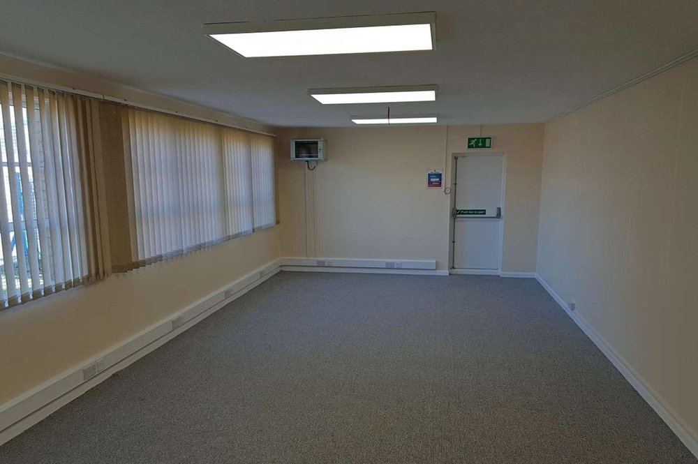 Office in Sheerness - photo 4