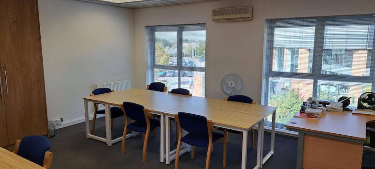 Office in Camberley - photo 3