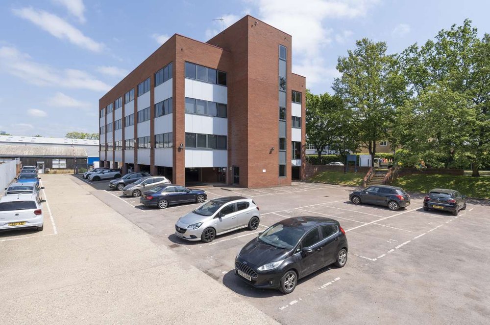 Office in Stevenage - photo 2