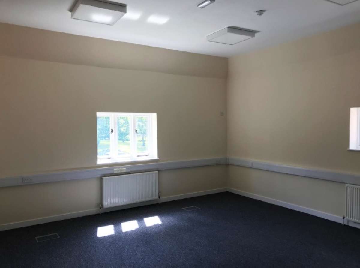 Office in Ashford - photo 4