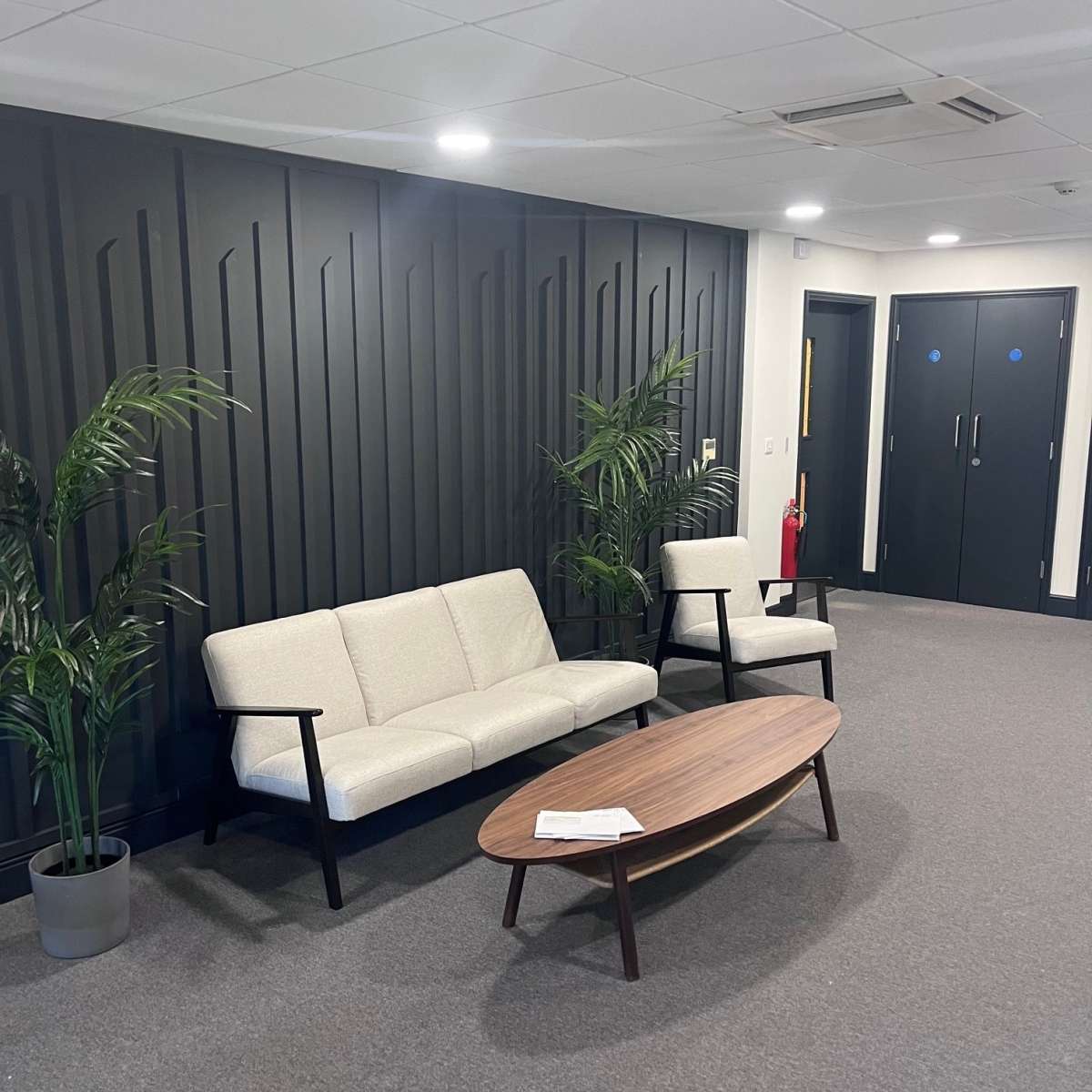 Office in Hinckley - photo 3