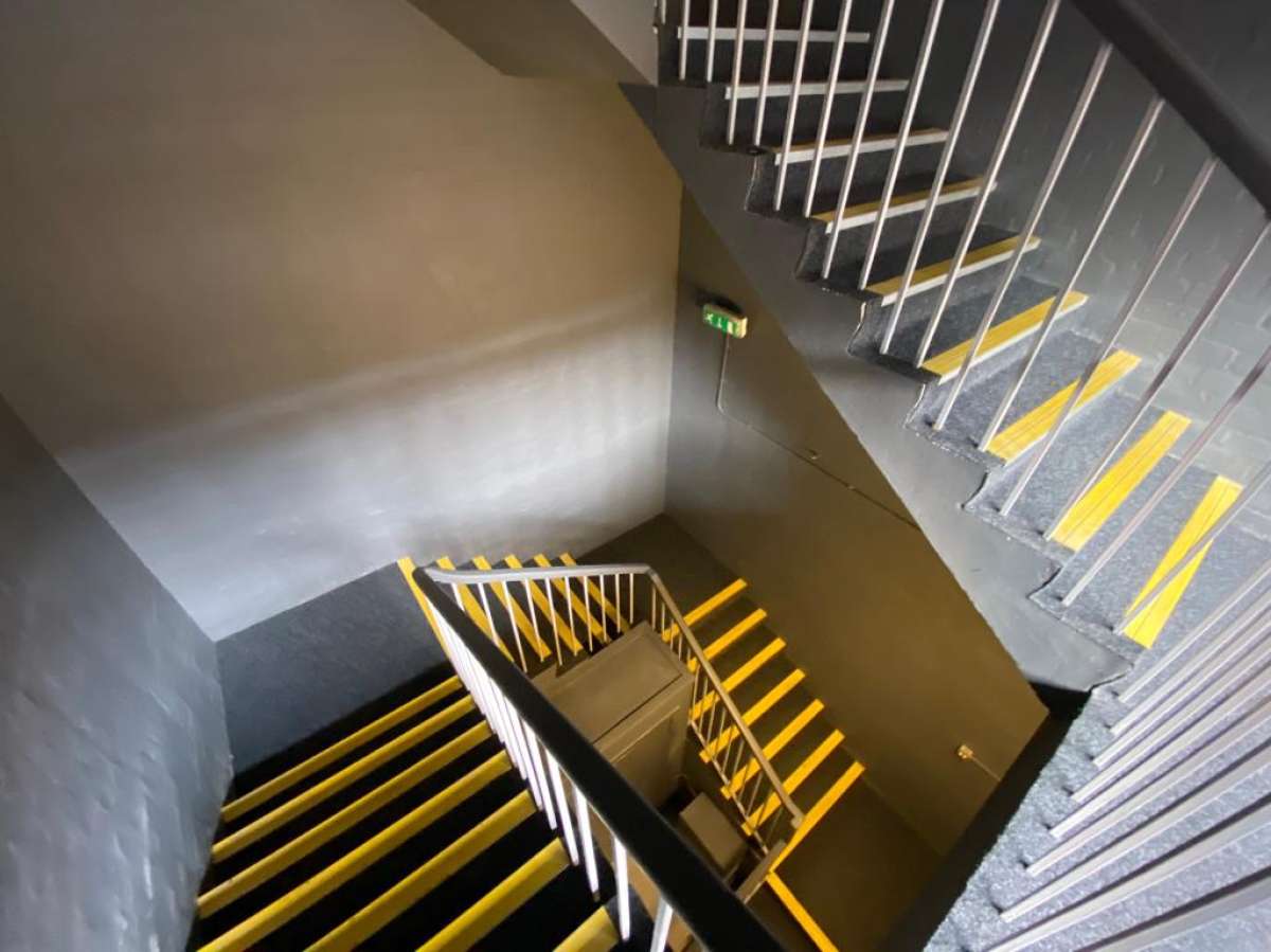 Office in Kilmarnock - photo 4