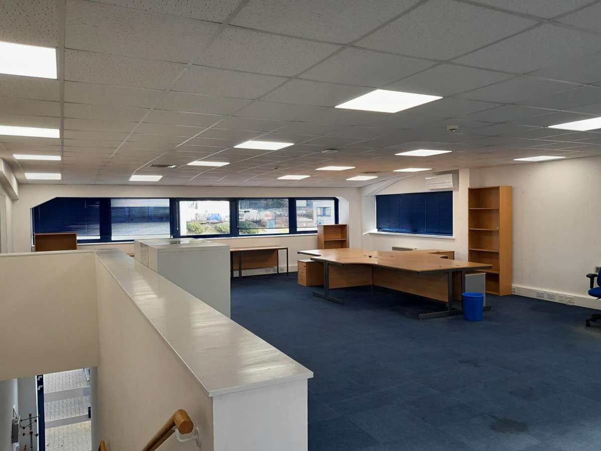 Office in Ashford - photo 2