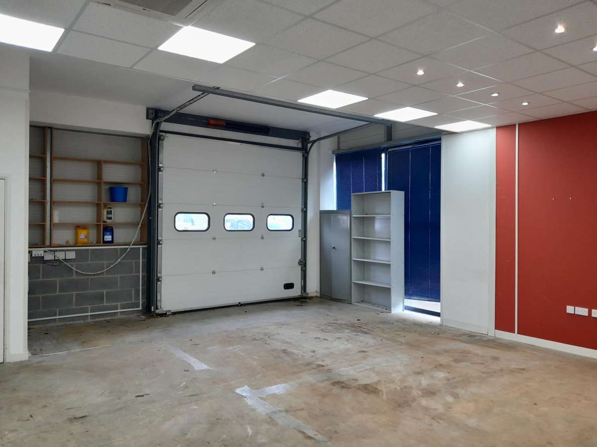 Office in Ashford - photo 4