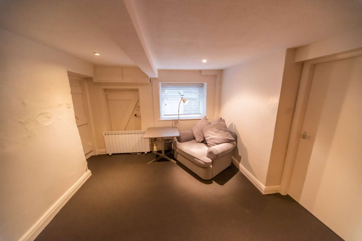 Office in Bakewell - photo 3