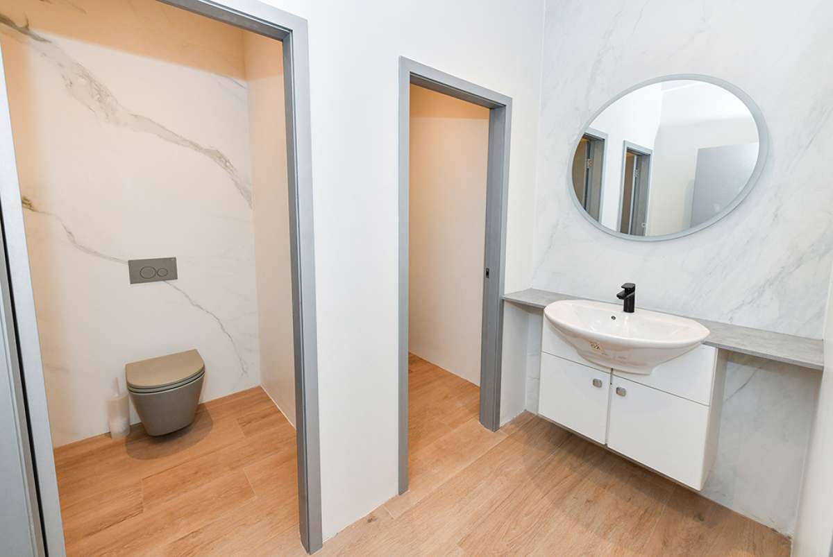 Office in Nottingham - photo 4