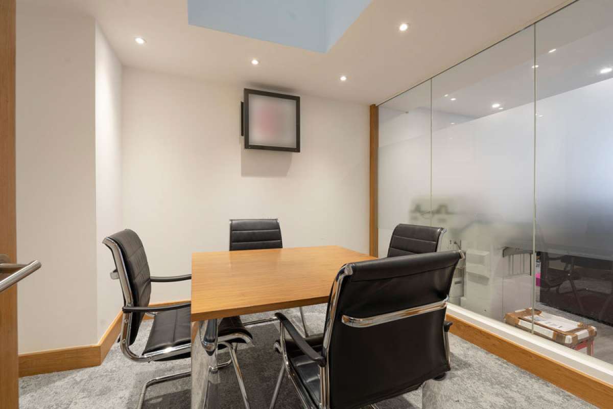 Office in London - photo 3