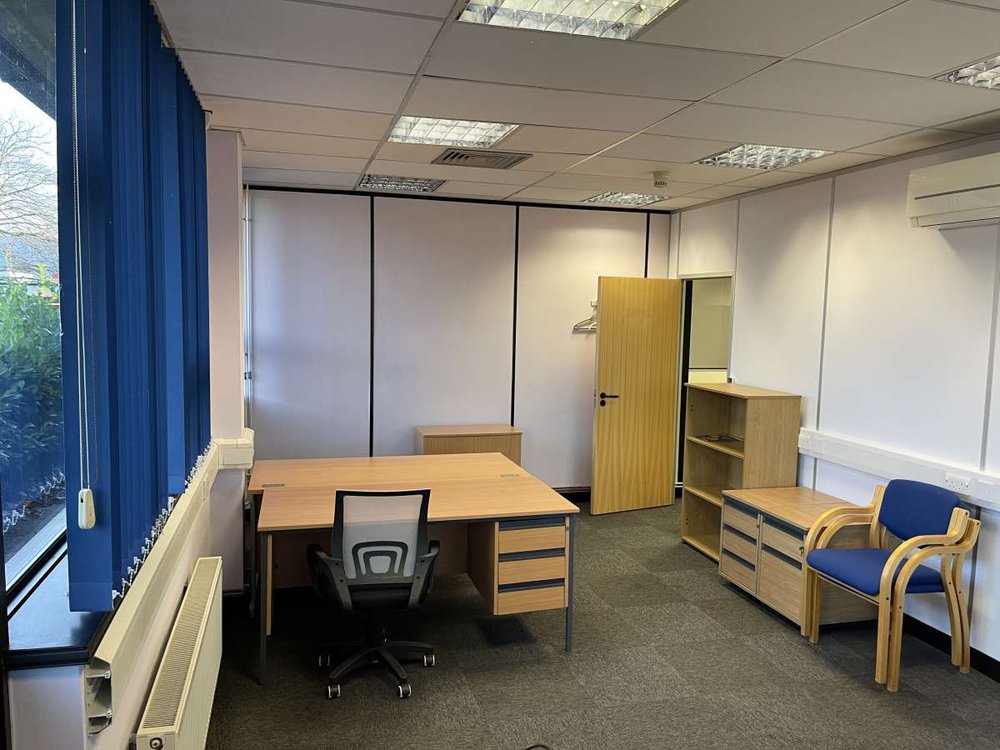 Office in Lincoln - photo 4