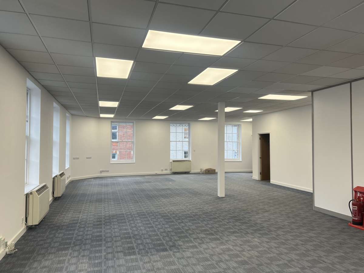 Office in Tavistock - photo 4