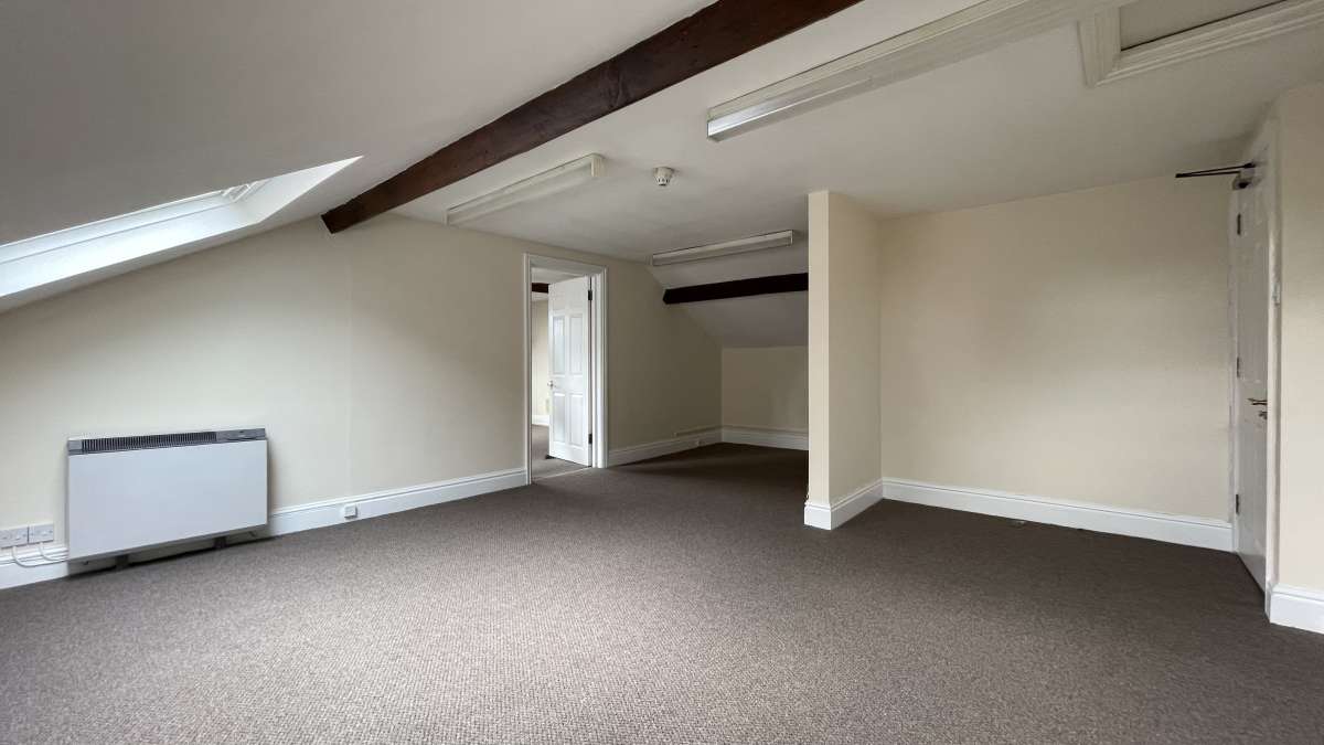 Office in Leamington Spa - photo 3