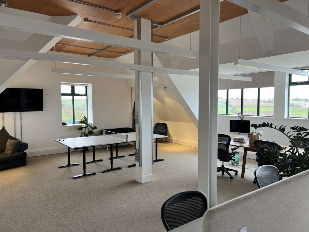 Office in Newquay - photo 3