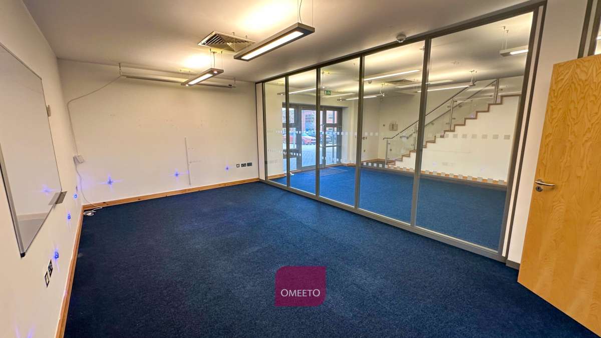 Office in Derby - photo 4