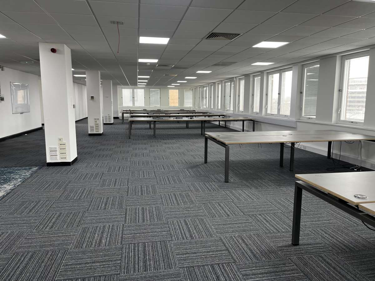Office in Leicester - photo 3