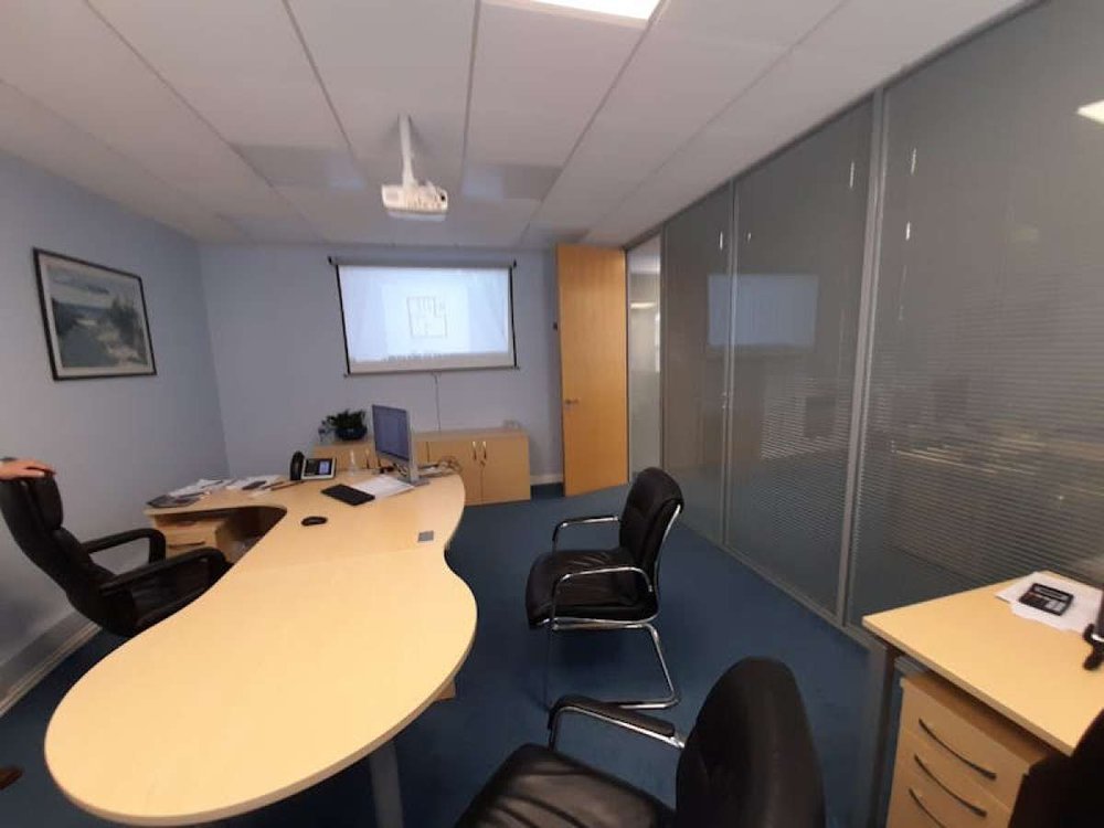 Office in Winchester - photo 3