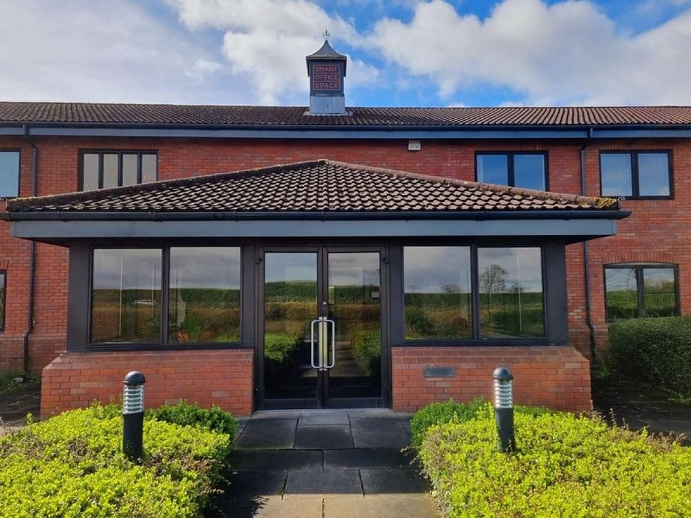 Office in Wolverhampton - photo 2