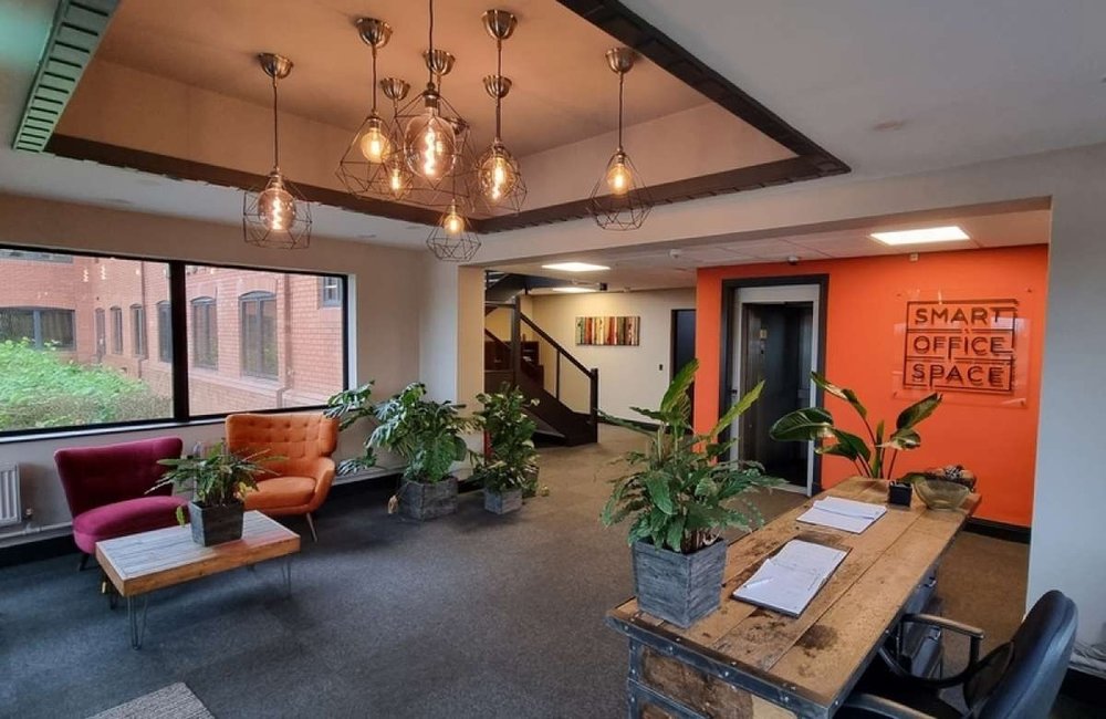 Office in Wolverhampton - photo 4