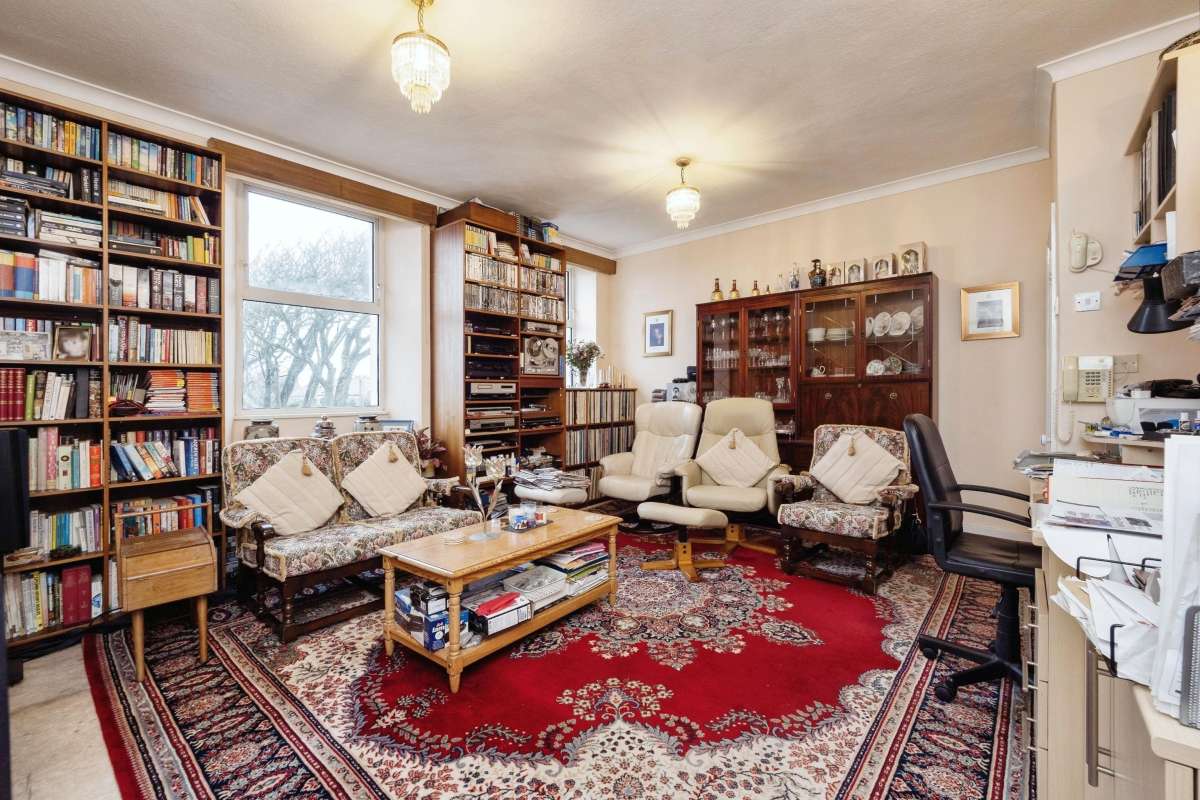 Office in Helston - photo 3