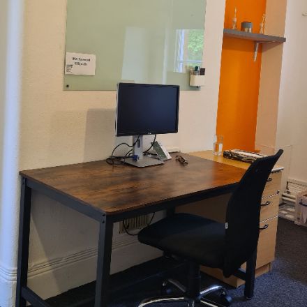 Office in Bordon - photo 3