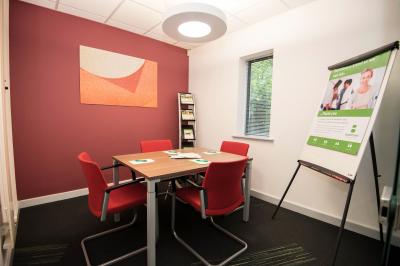 Office in Crawley - photo 4