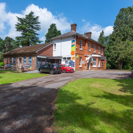 Office in Bordon - photo 4