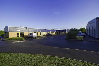 Office in Melksham - photo 4