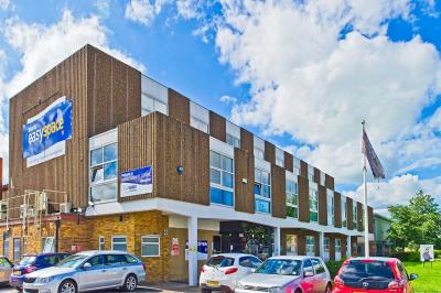 Office in Wakefield - photo 4