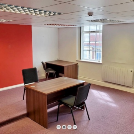 Office in Warrington - photo 4