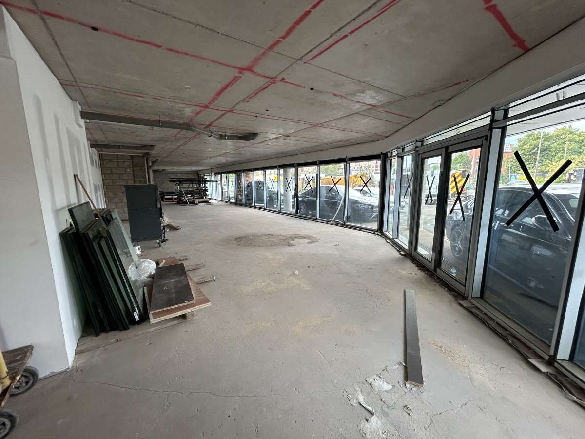 Other in Salford - photo 4