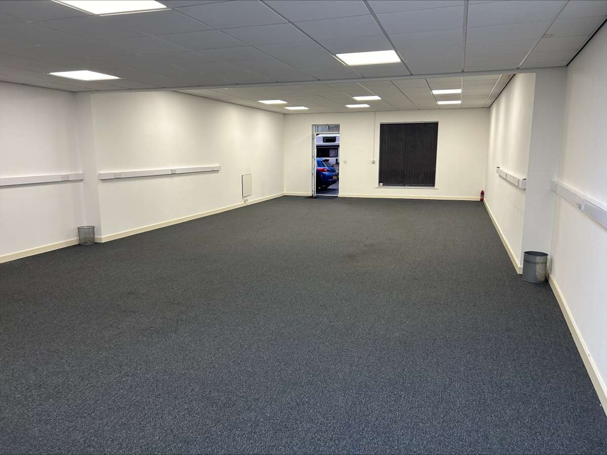 Office in Old Trafford - photo 3