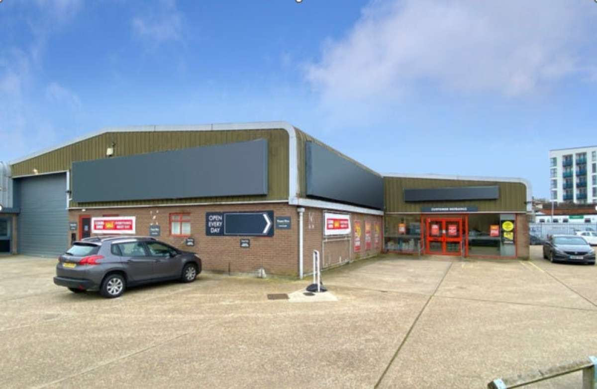 Industrial Unit in Maidstone - photo 3