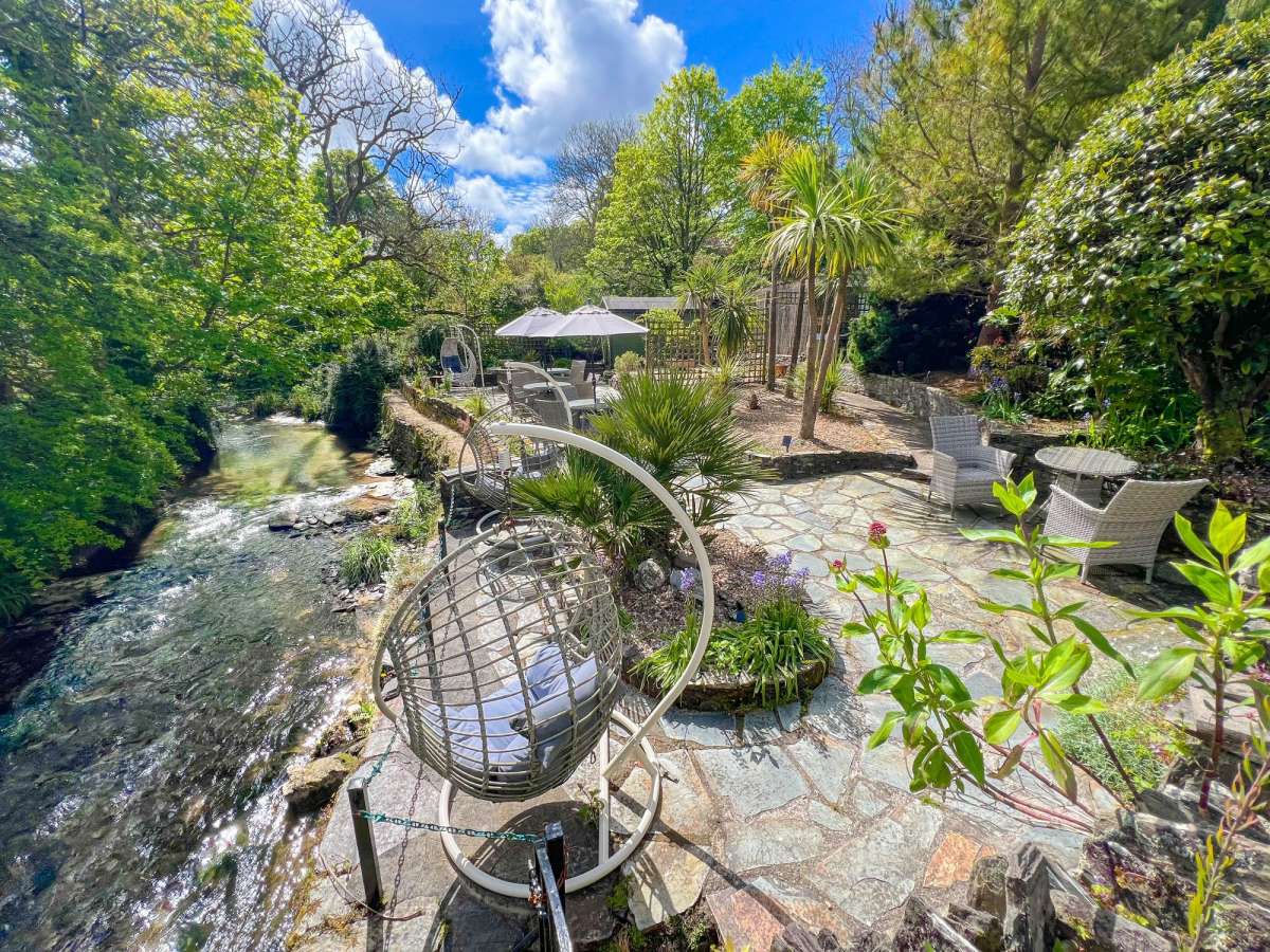 Retail/Shop in Padstow - photo 2