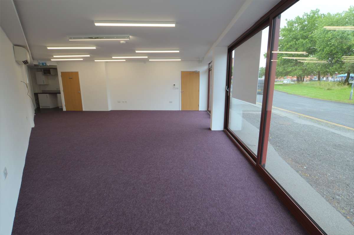 Retail/Shop in Billericay - photo 3
