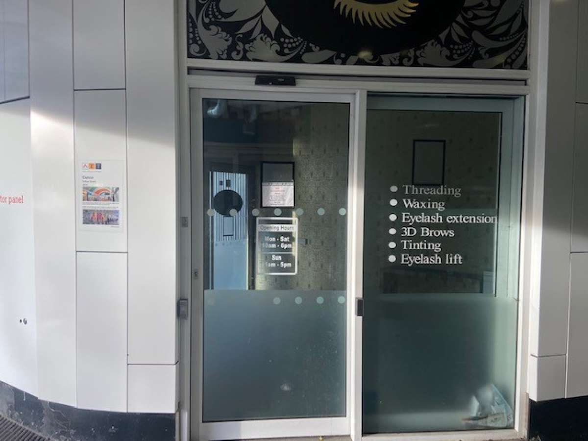 Retail/Shop in Newcastle Upon Tyne - photo 4