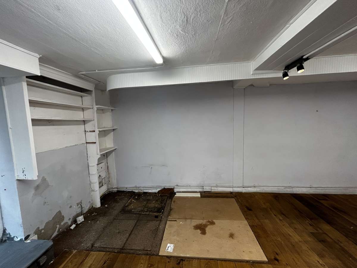 Retail/Shop in Ashford - photo 3