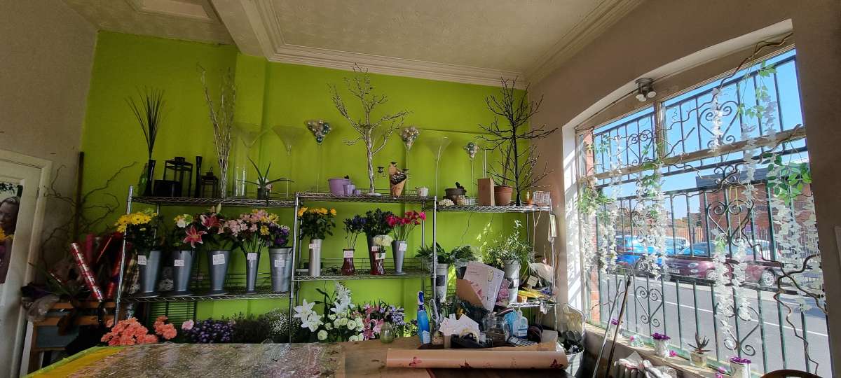 Retail/Shop in Leeds - photo 2