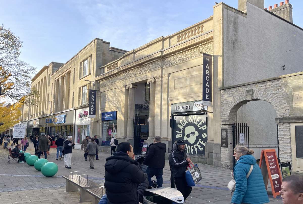 Retail/Shop in Bristol - photo 3