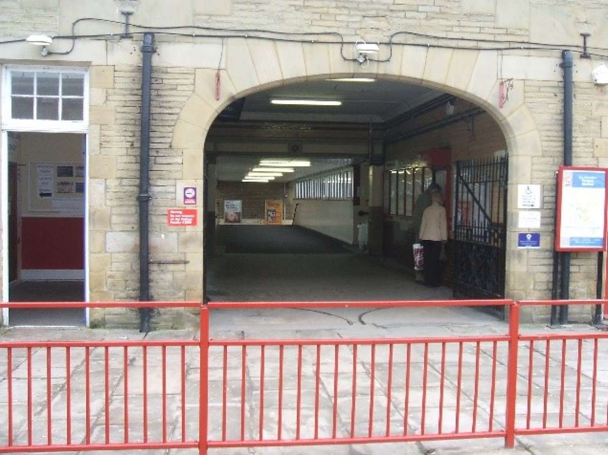 Retail/Shop in Bingley - photo 4